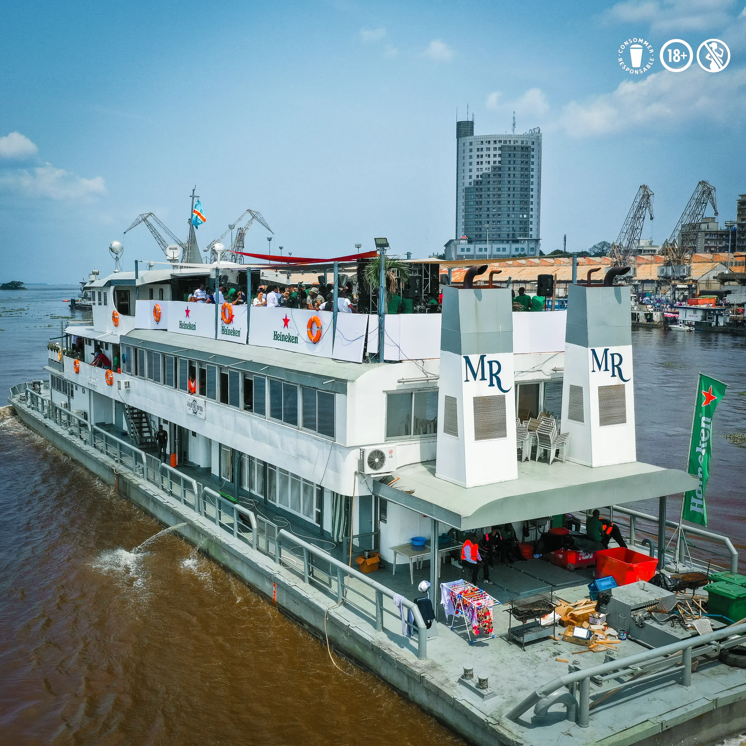 Heineken 50 cl, le lancement au fil du fleuve